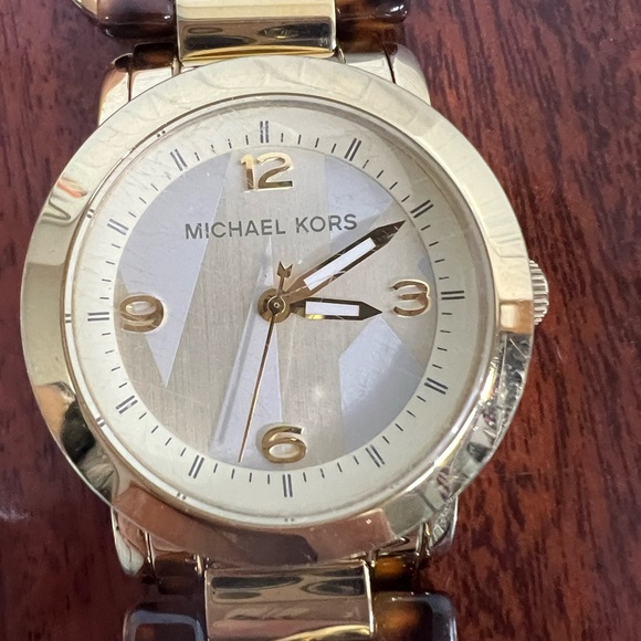 Michael Kors Runway Twist Gold Tone Acrylic Tortoise Chain Watch MK4266 WORKING - Picture 7 of 10